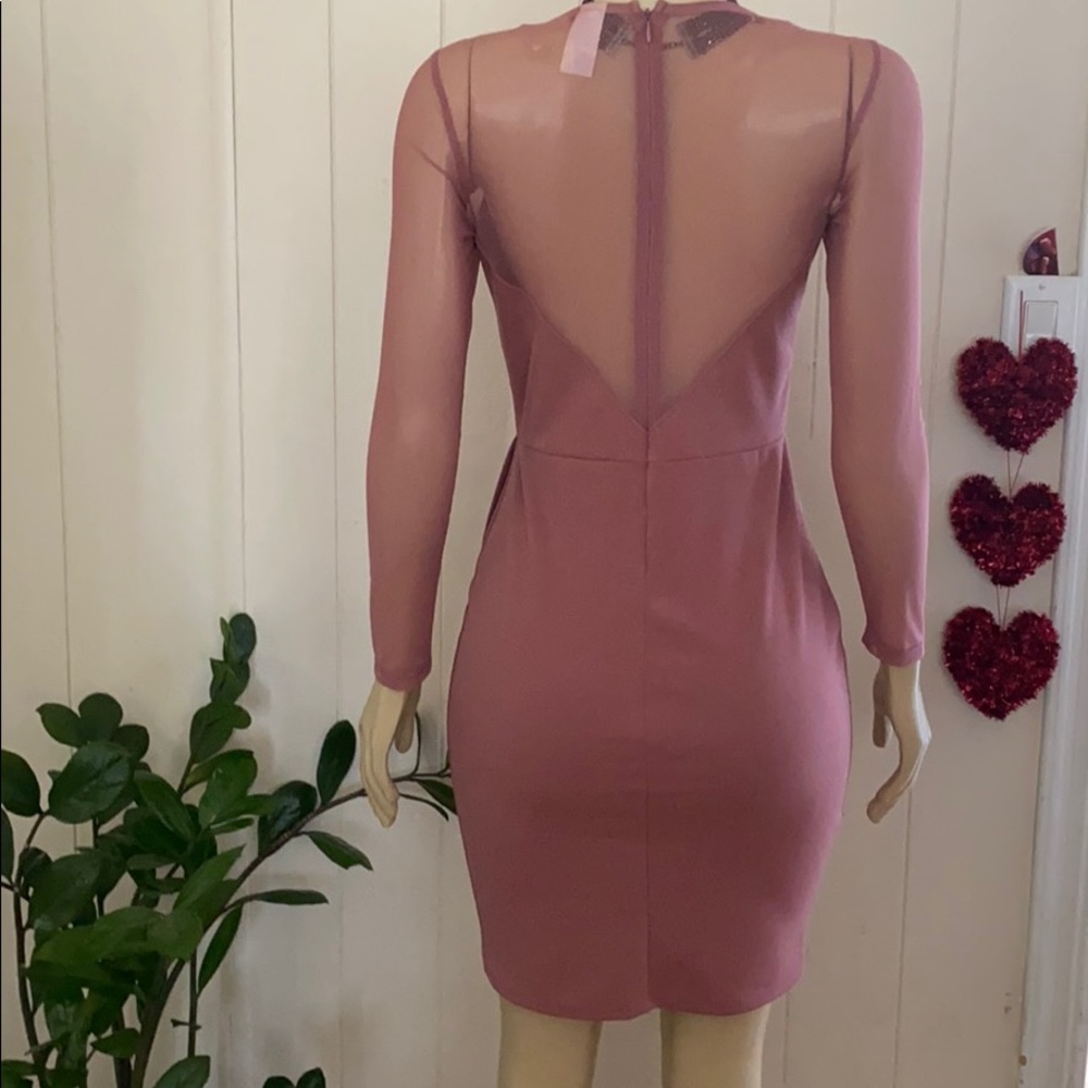 Beautiful dress - Picture 10 of 11